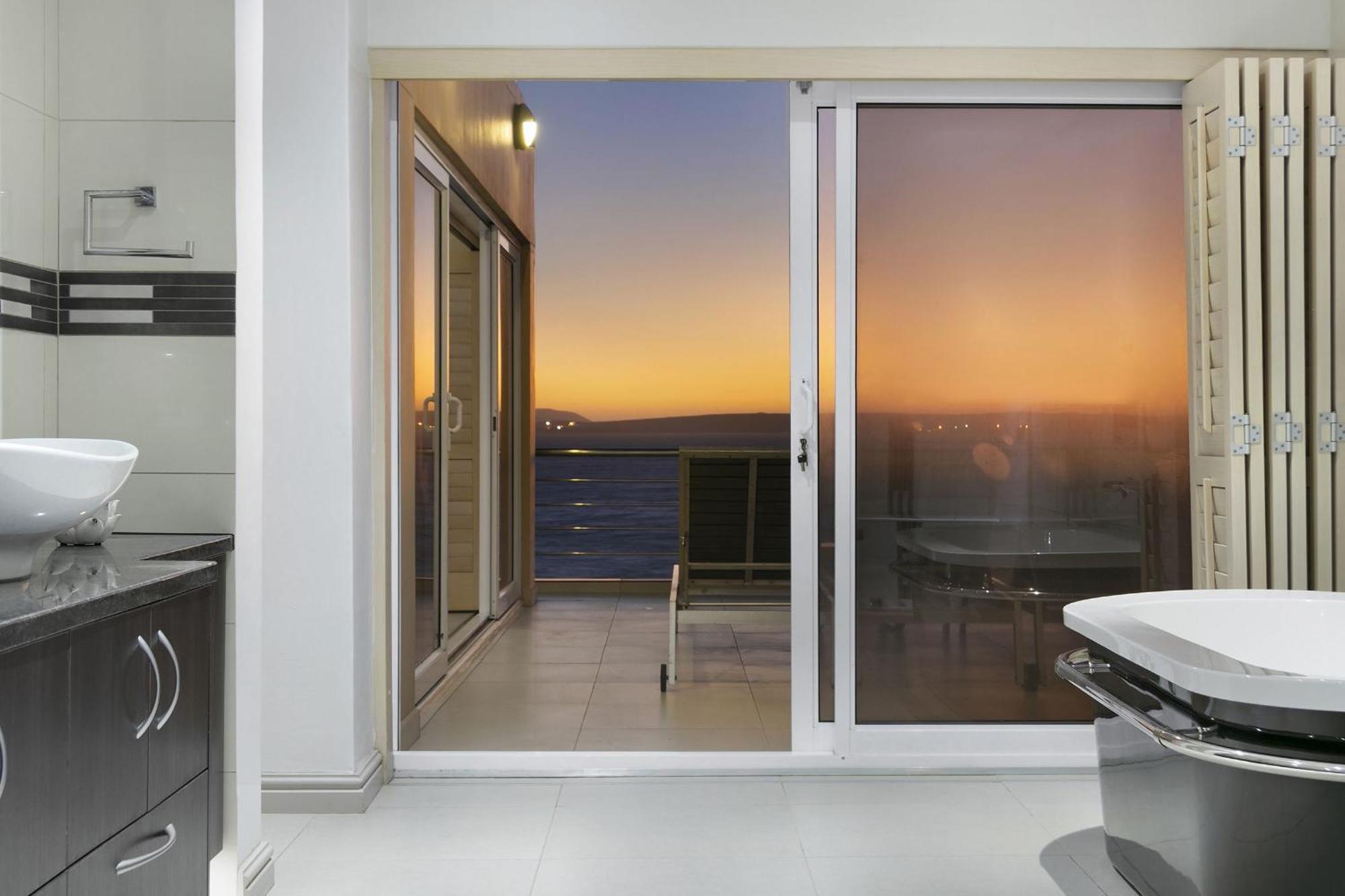 Ferienhaus Tenos On Calypso 12 By Host Agents Langebaan